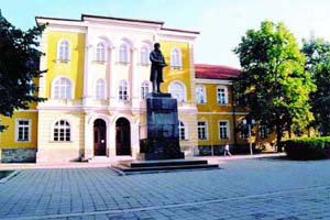 The Aprilov High School established in 1835